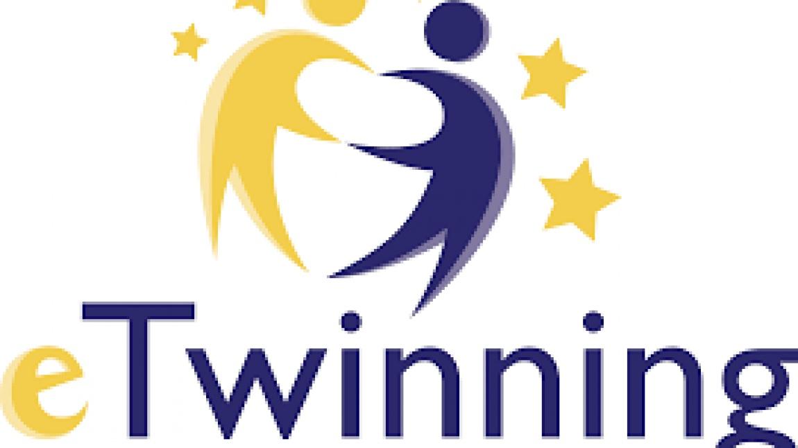 World of Livings e-Twinning Projemizin Logosunu Tasarlıyoruz