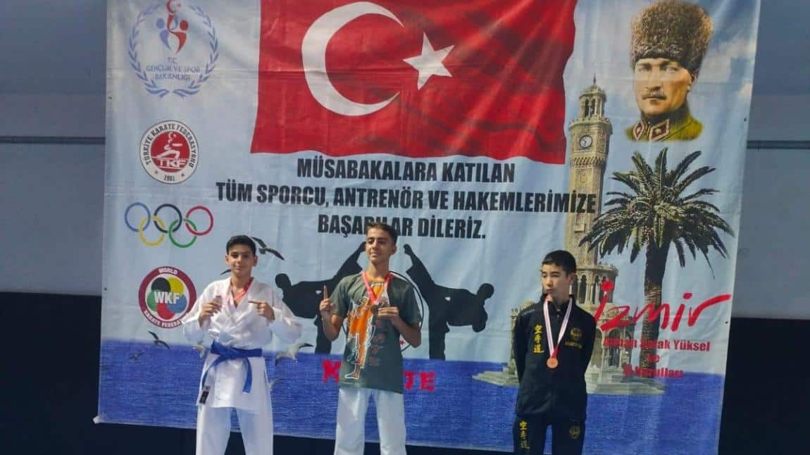 9 Eylül İzmir'in Kurtuluşu Karete İl Şampiyonası'nda 2. Olduk