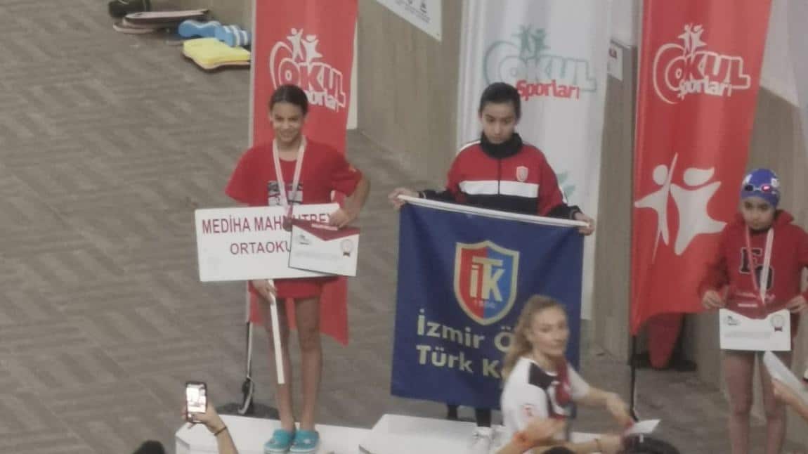 İzmir Okul Sporları Küçükler Yüzme il Birincisi Olduk
